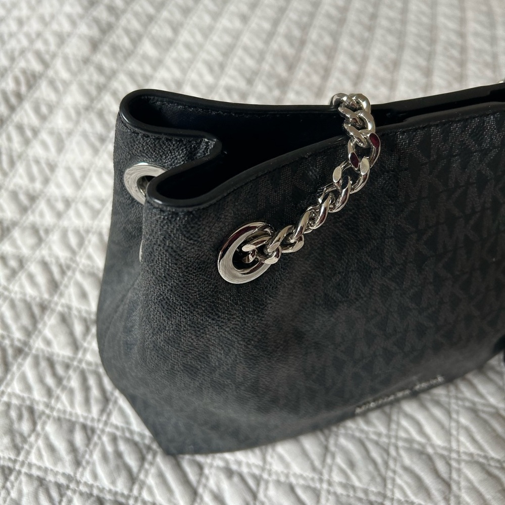 Michael Kors Shoulder Bag - Picture 6 of 9